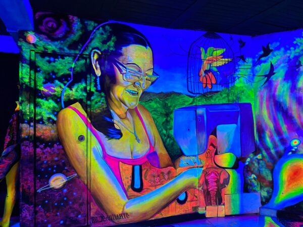 Comuna 13 — graffiti tours
